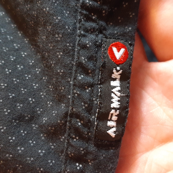 Airwalk Button Down Slim Fit Shirt - Picture 3 of 5